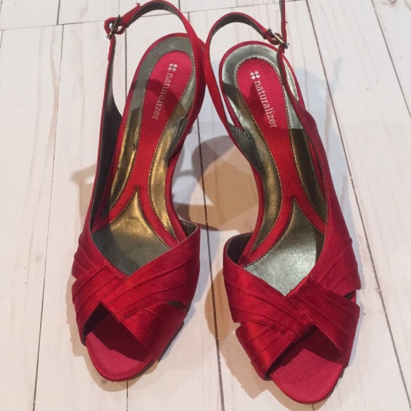 red naturalizer heels